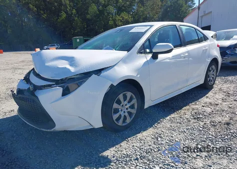 2021 Toyota Corolla Le z USA, uszkodzony, nr VIN 5YFEPMAE0MP180501